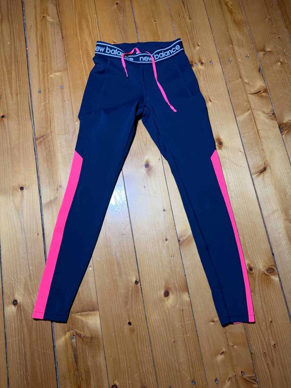 New Balance Navy Leggings with Pink Side Panels = No  size listed